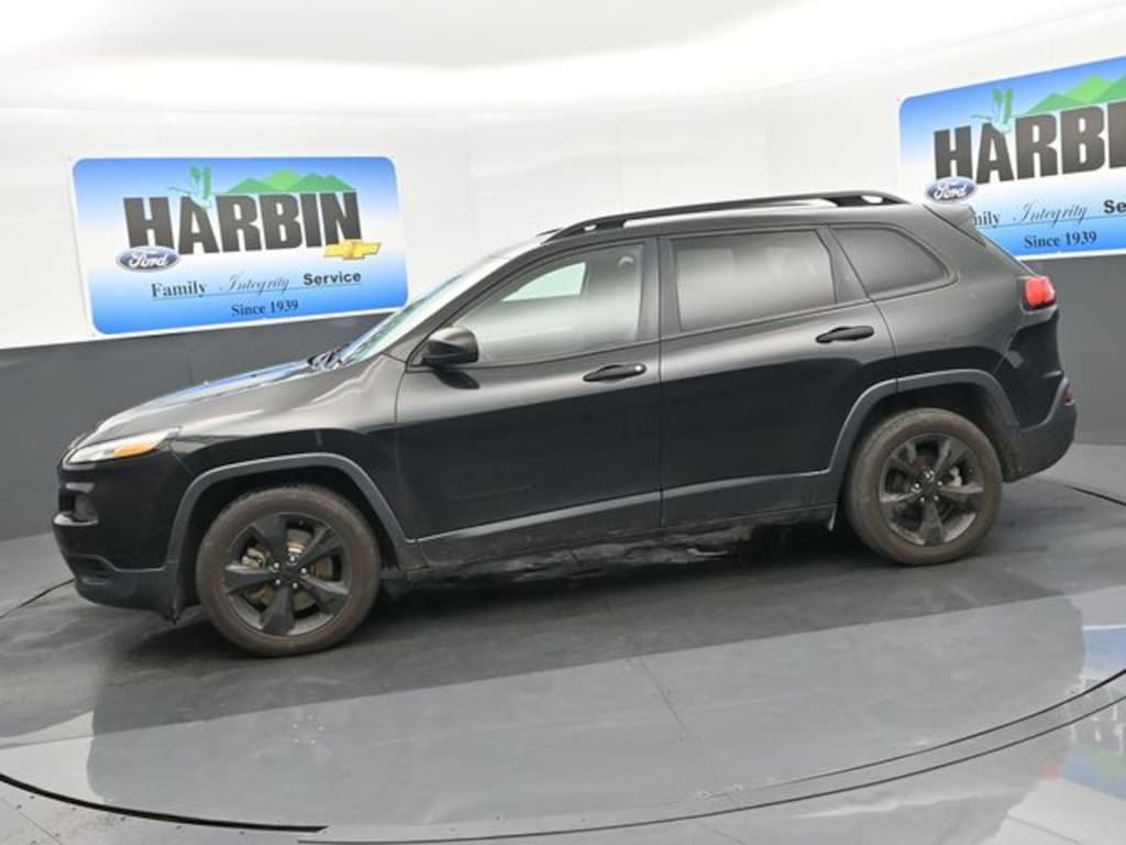 Used 2016 Jeep Cherokee Altitude SUV