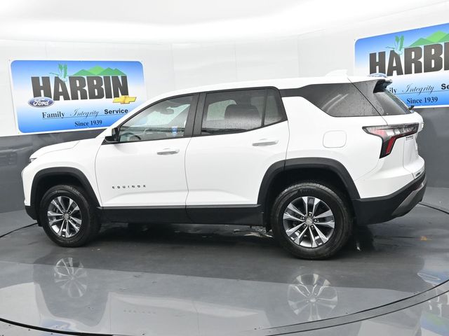 2025 Chevrolet Equinox LT photo 2