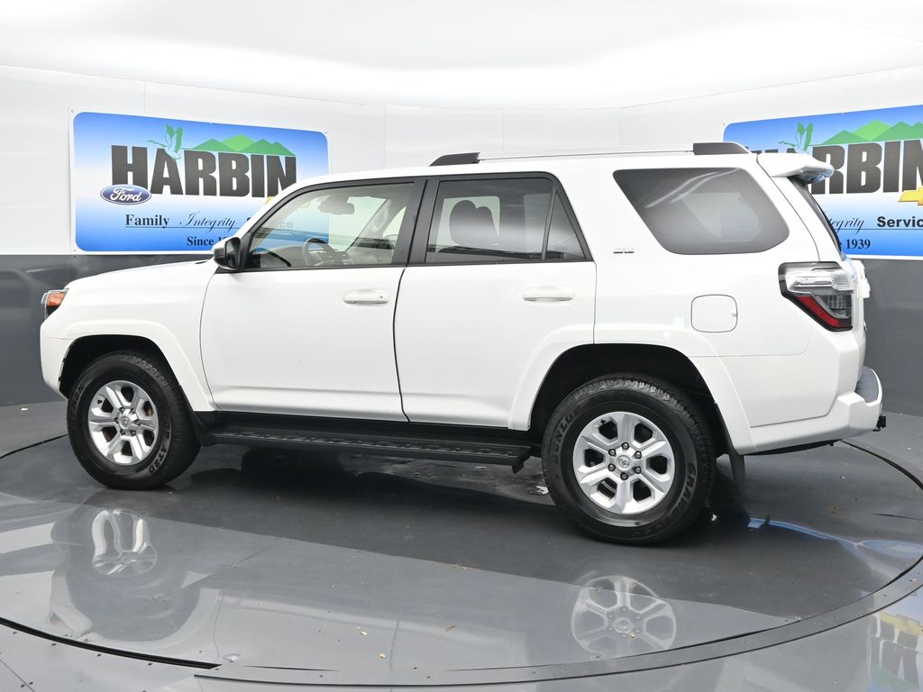 2024 Toyota 4Runner SR5 photo 3