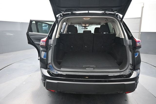 2025 Nissan Rogue SV - Photo 8