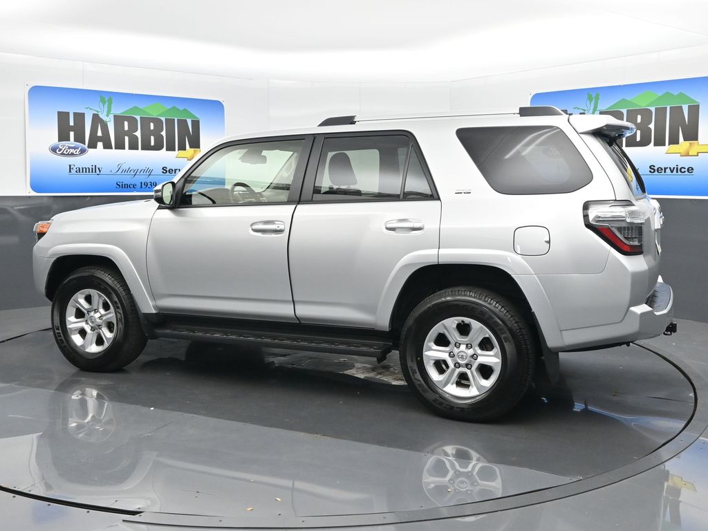 2024 Toyota 4Runner SR5 Premium photo 3
