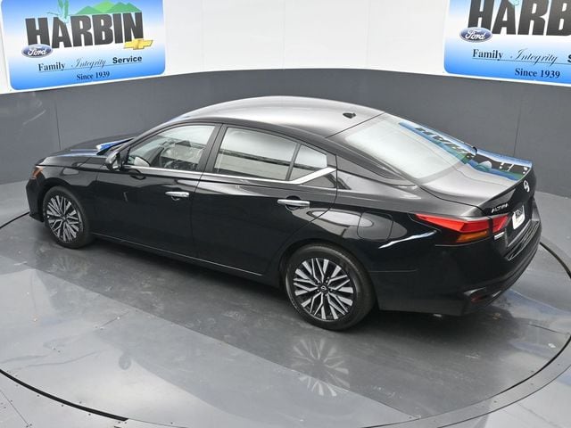 2025 Nissan Altima SV - Photo 23