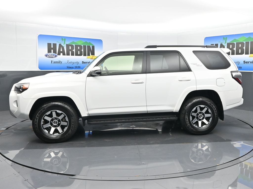 2024 Toyota 4Runner TRD Off-Road Premium photo 2
