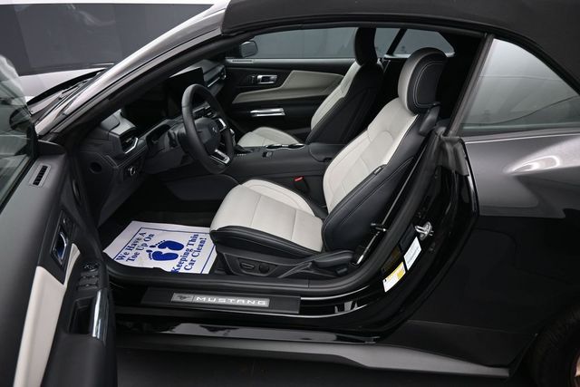 2025 Ford Mustang EcoBoost Premium Convertible - Photo 8