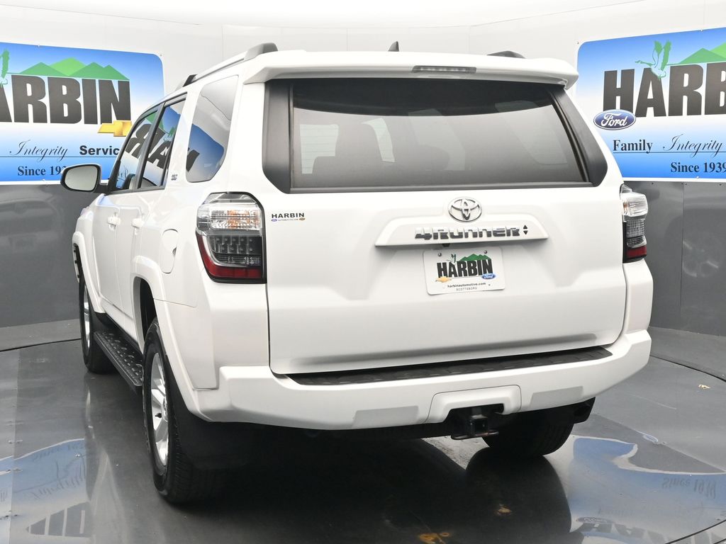 2024 Toyota 4Runner SR5 photo 4