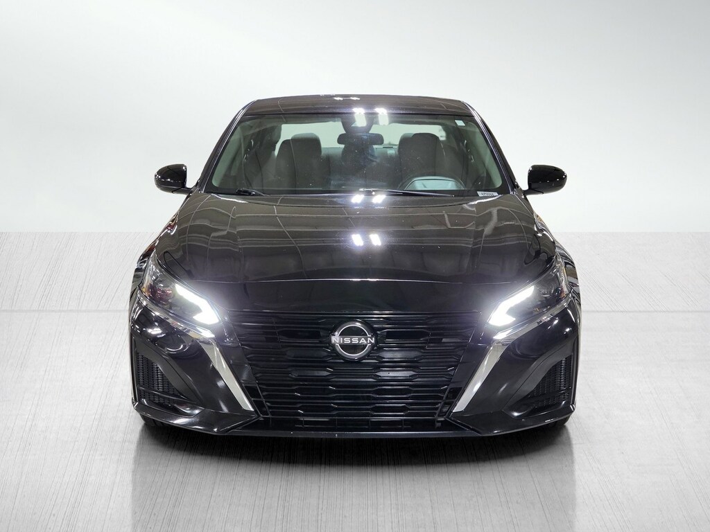 Used 2023 Nissan Altima 2.5 SV Sedan