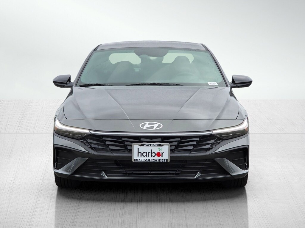 New 2025 Hyundai Elantra SEL Sport 4dr Car