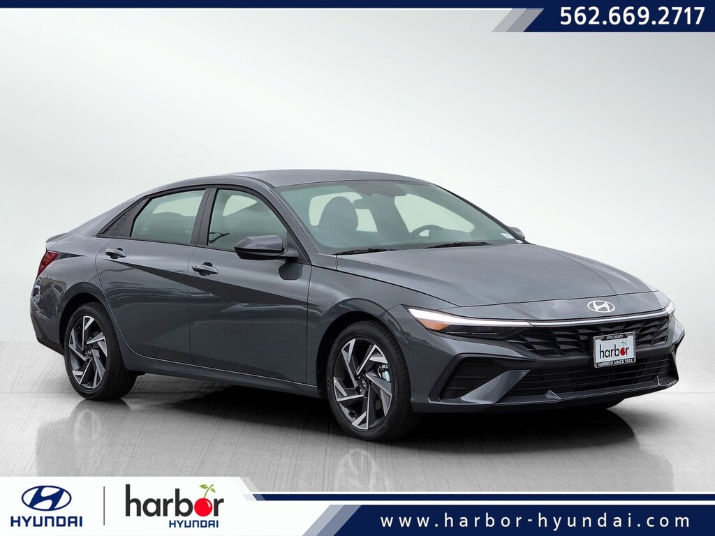 New 2025 Hyundai Elantra SEL Sport 4dr Car