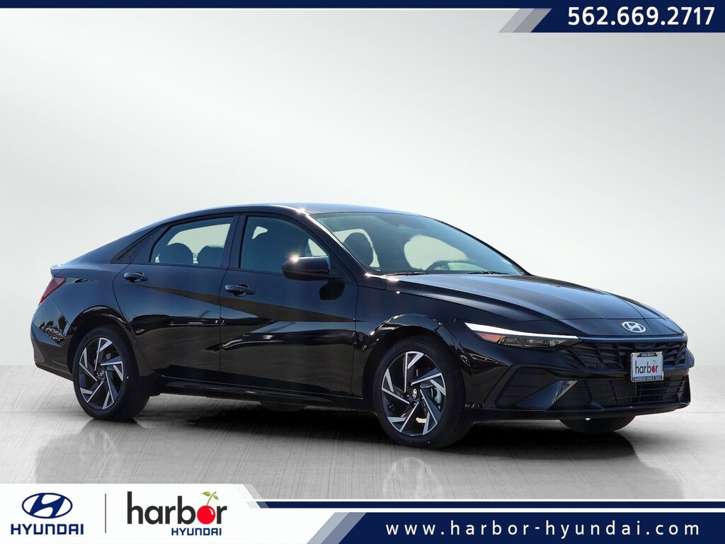 New 2025 Hyundai Elantra SEL Sport 4dr Car