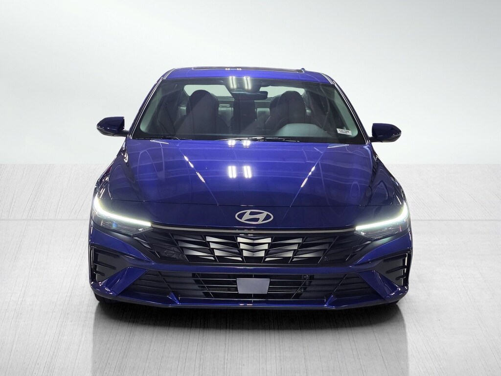 New 2025 Hyundai Elantra Hybrid Limited 4dr Car