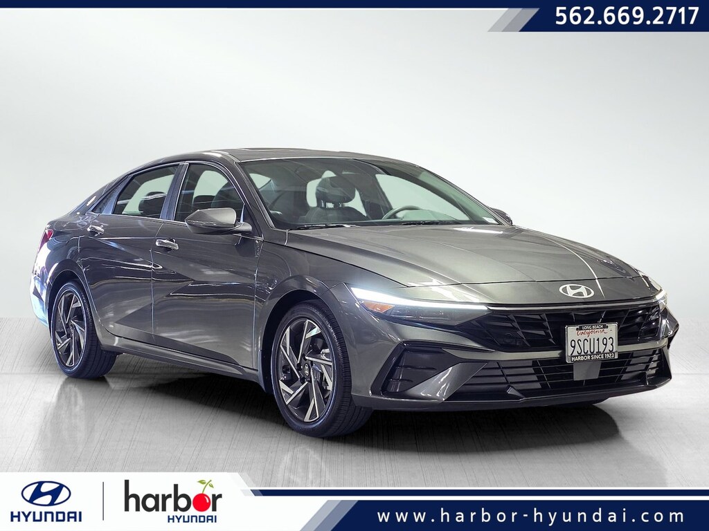 Certified 2025 Hyundai Elantra SEL Convenience Sedan