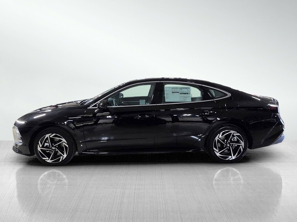New 2026 Hyundai Sonata SEL Sport 4dr Car