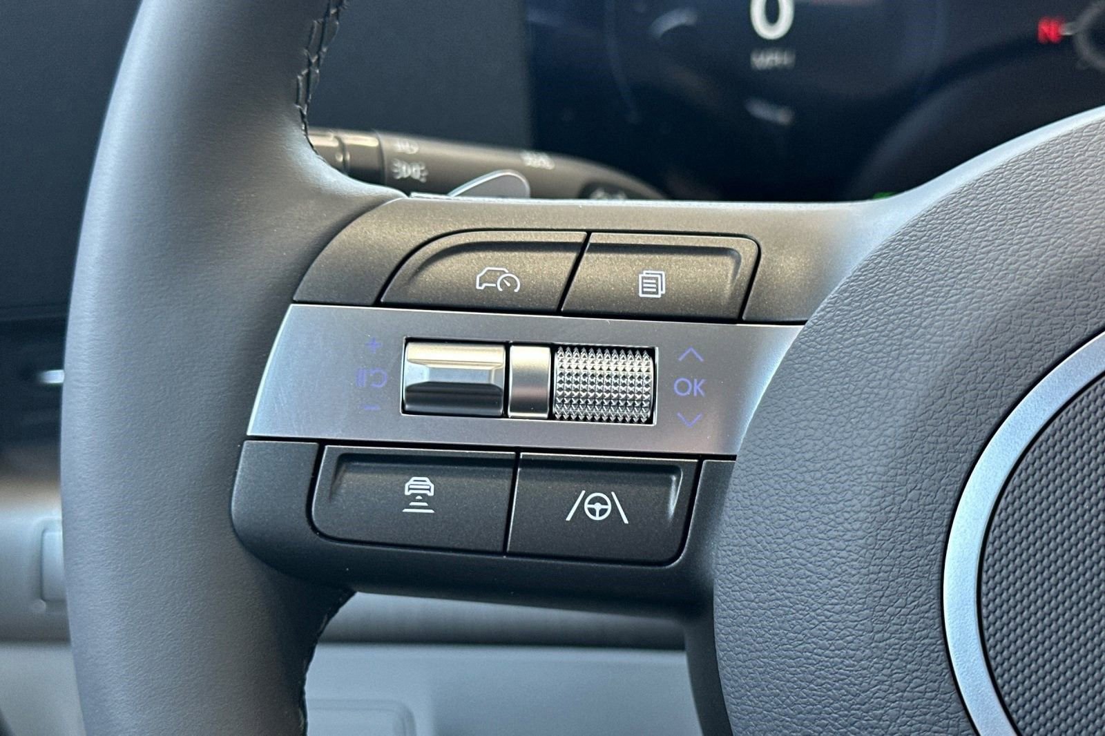 2025 Hyundai Kona EV SEL - Photo 28