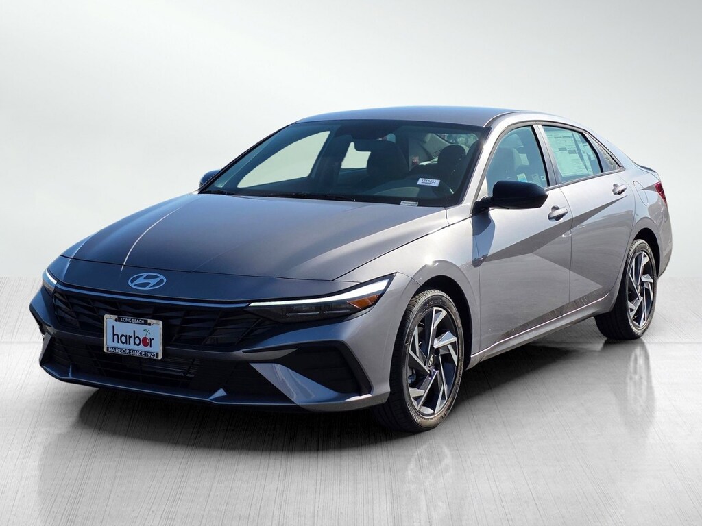 New 2025 Hyundai Elantra SEL Sport 4dr Car