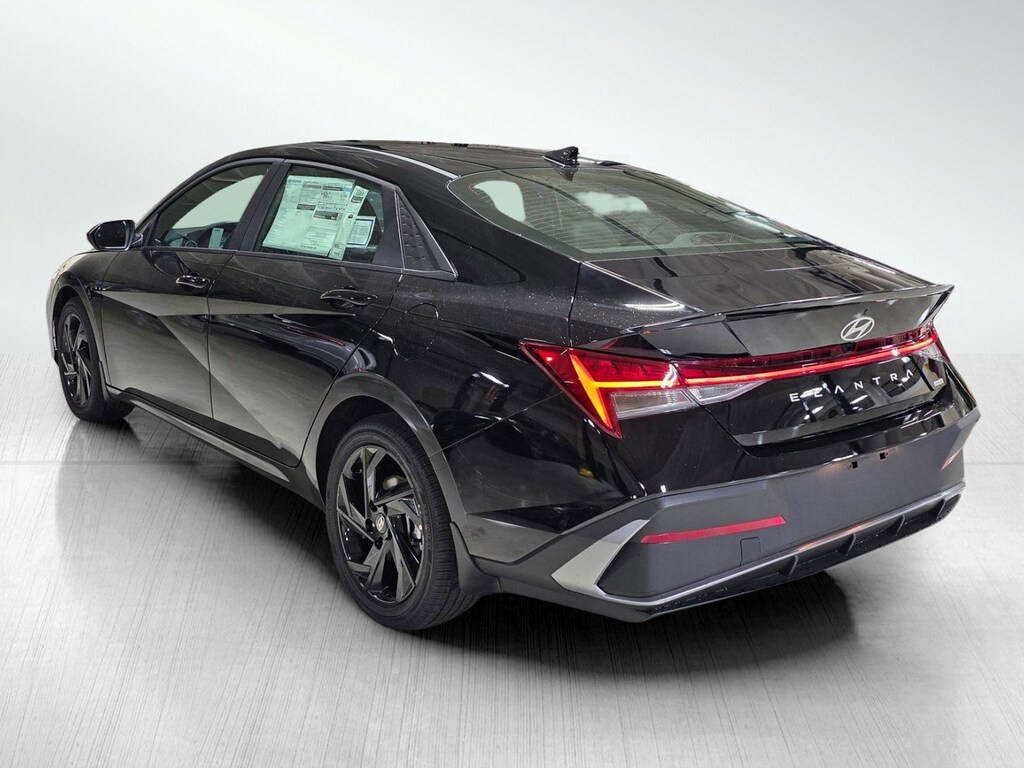 New 2026 Hyundai Elantra HEV SEL Sport 4dr Car