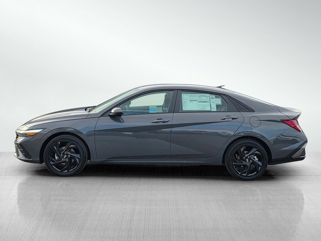 New 2026 Hyundai Elantra Hybrid SEL Sport 4dr Car