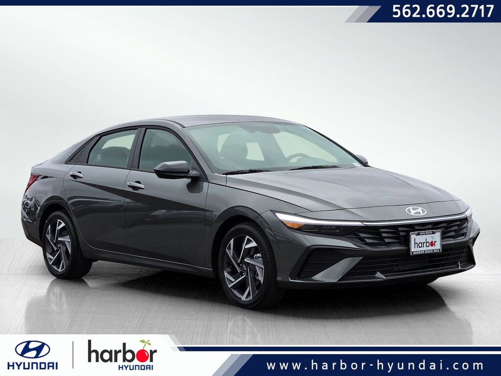New 2025 Hyundai Elantra SEL Sport 4dr Car