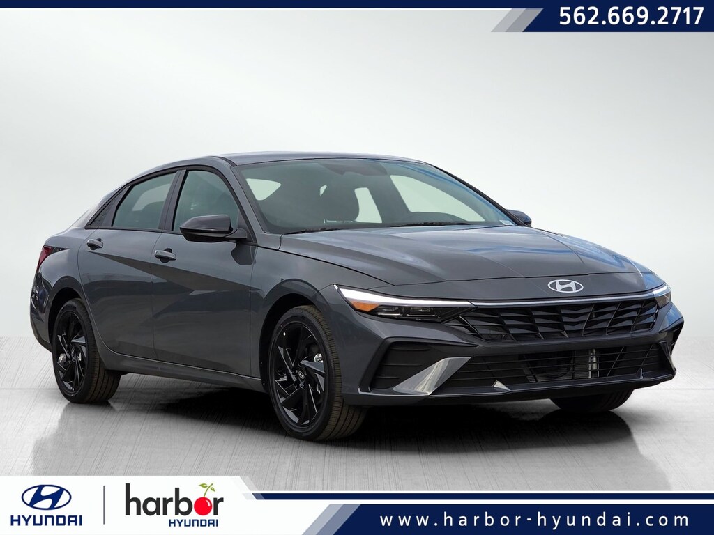 New 2026 Hyundai Elantra Hybrid SEL Sport 4dr Car