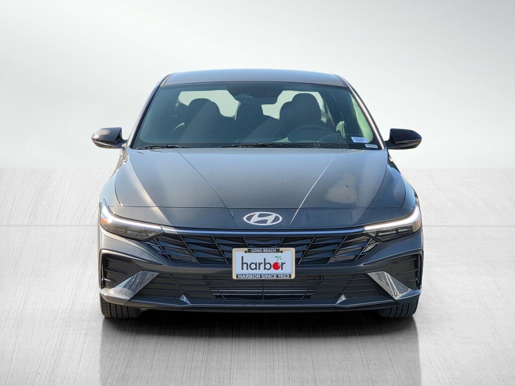New 2025 Hyundai Elantra SEL Sport 4dr Car