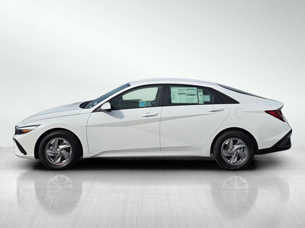 New 2026 Hyundai Elantra SE 4dr Car