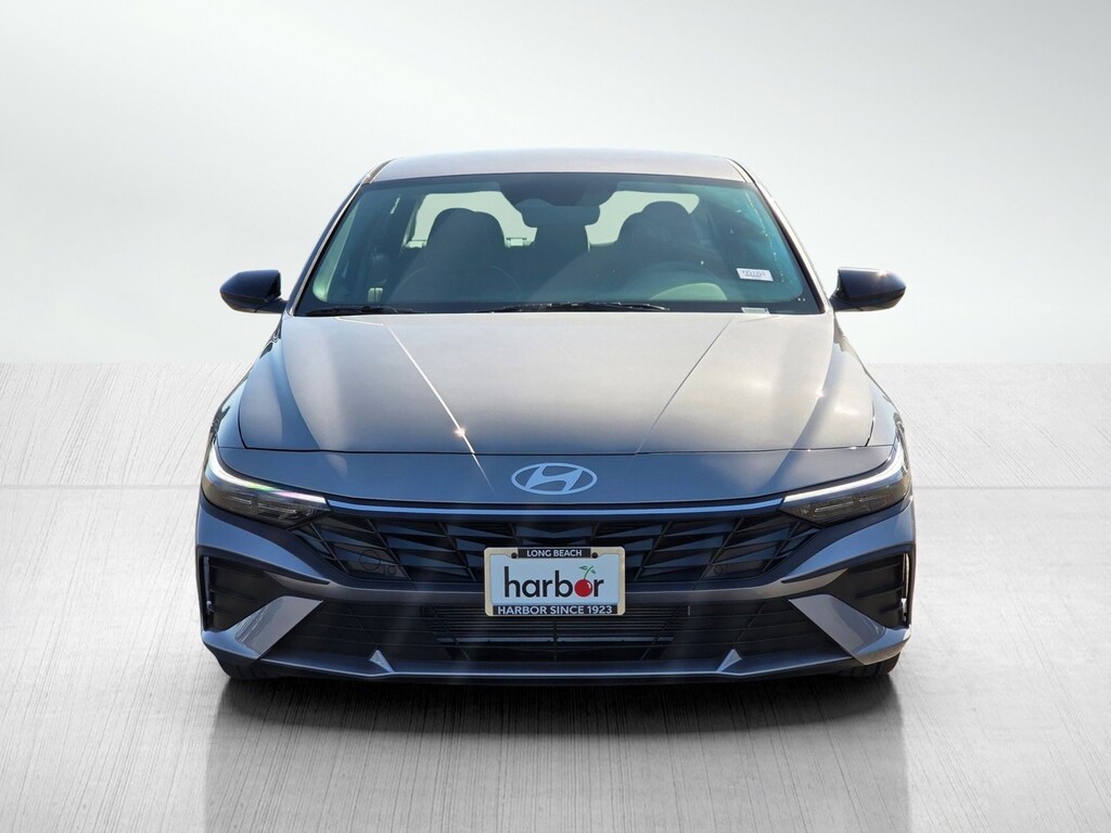 New 2025 Hyundai Elantra SEL Sport 4dr Car
