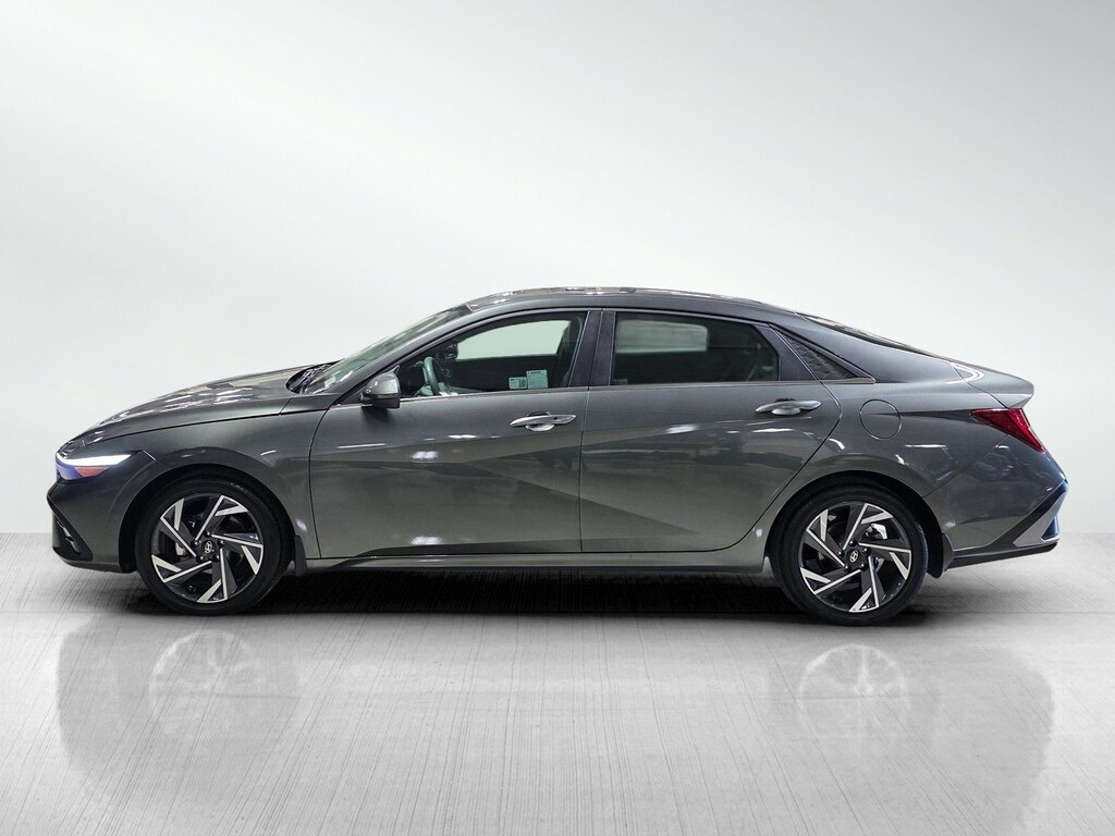 Certified 2025 Hyundai Elantra SEL Convenience Sedan
