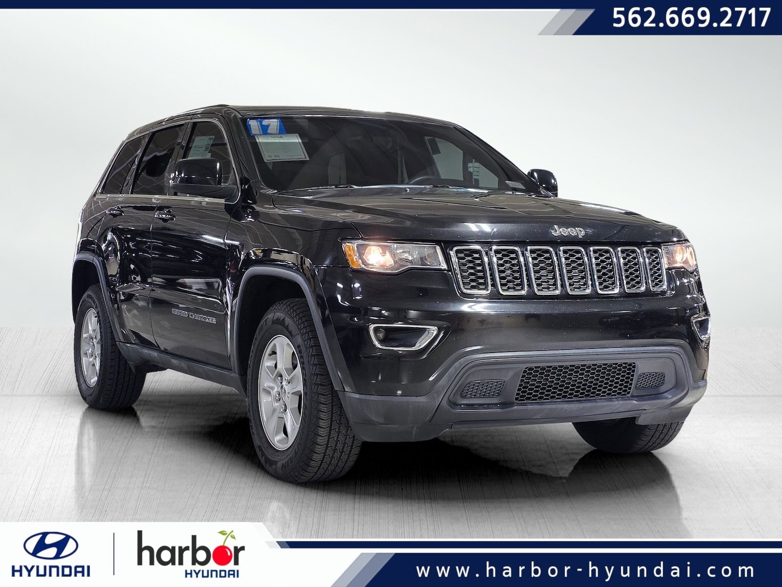 2017 Jeep Grand Cherokee Laredo's photo