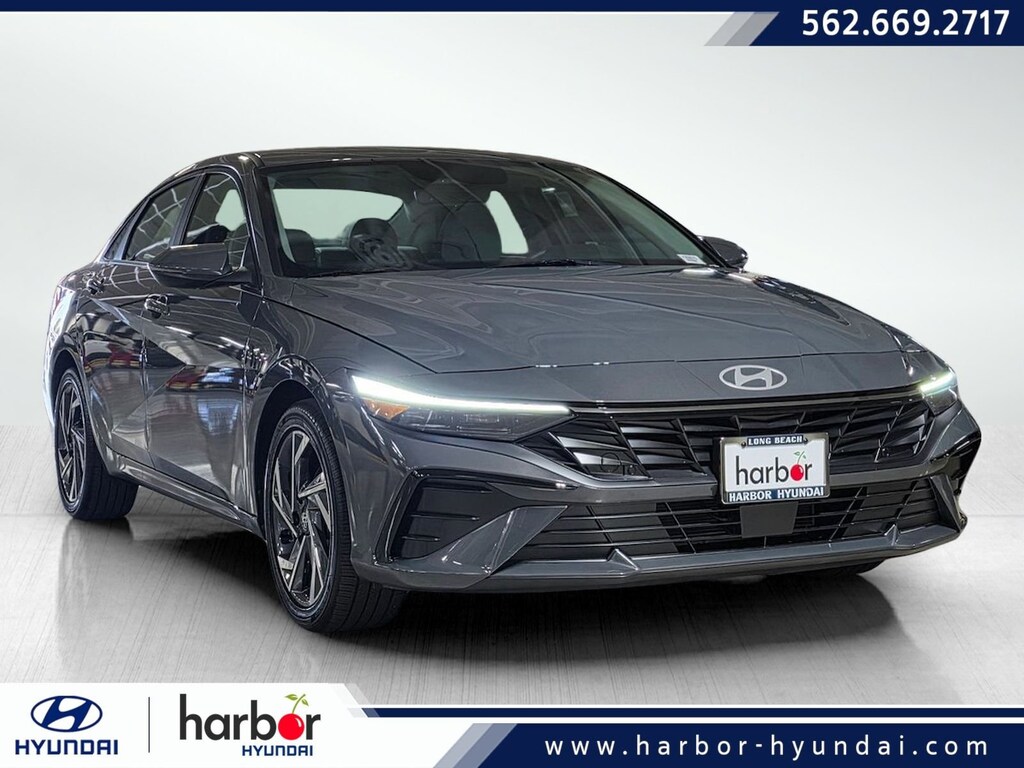 New 2026 Hyundai Elantra Limited 4dr Car