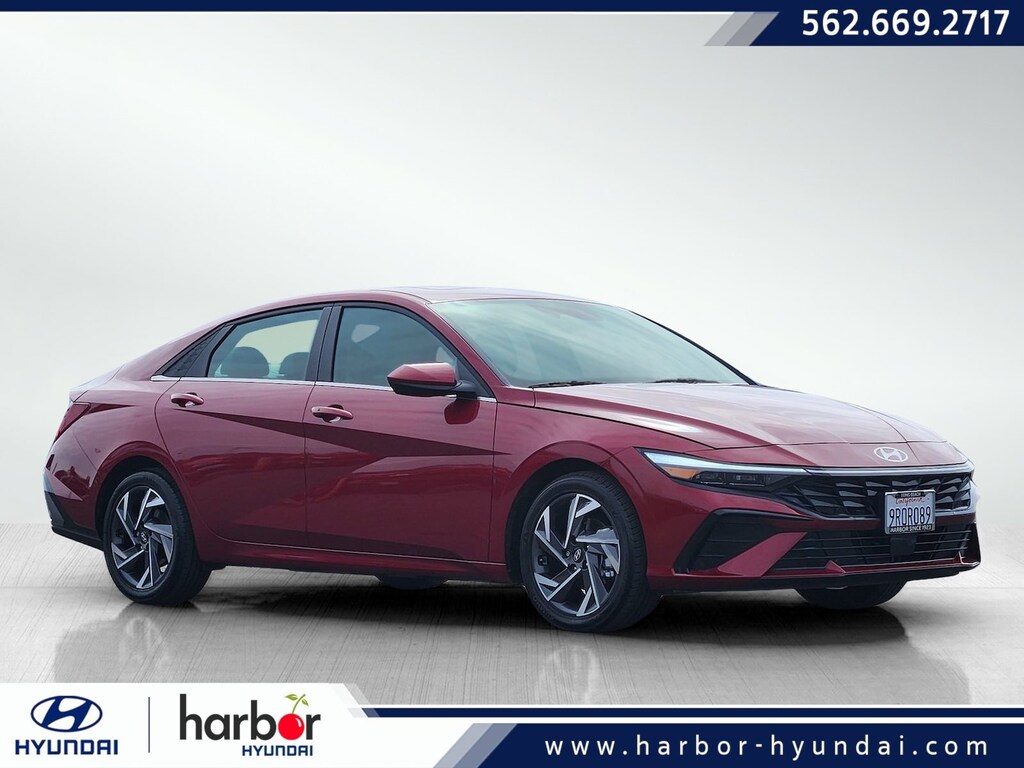 Certified 2025 Hyundai Elantra SEL Convenience Sedan