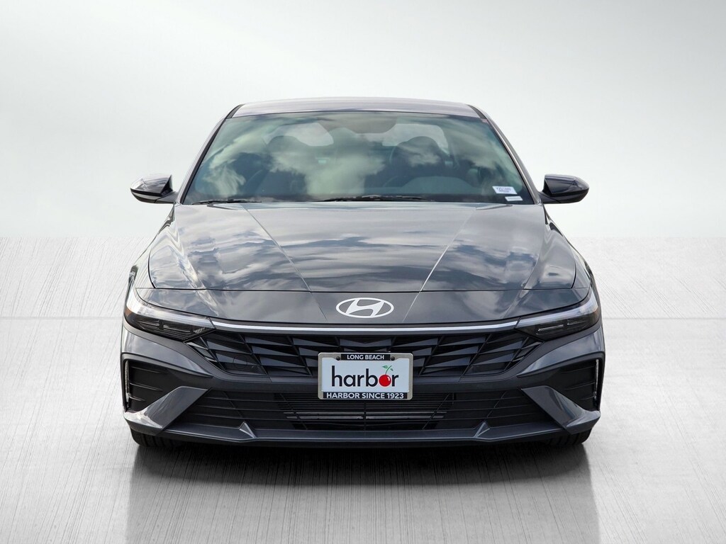 New 2025 Hyundai Elantra SEL Sport 4dr Car