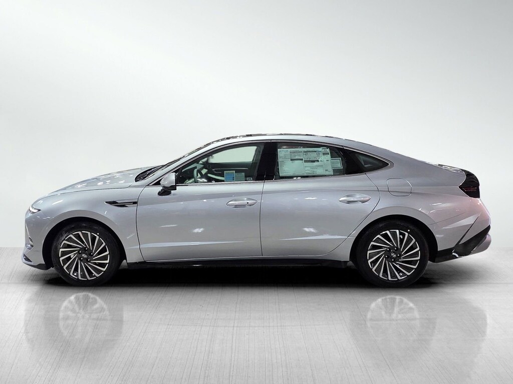 New 2026 Hyundai Sonata Hybrid SEL 4dr Car