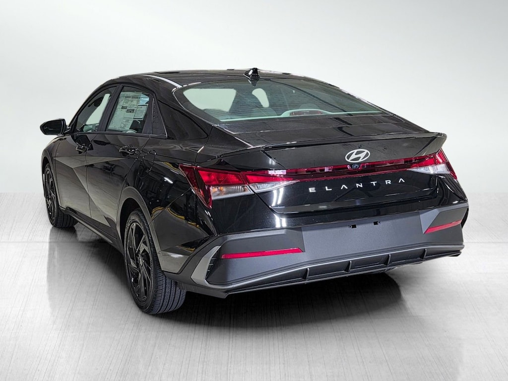 New 2026 Hyundai Elantra SEL Sport 4dr Car