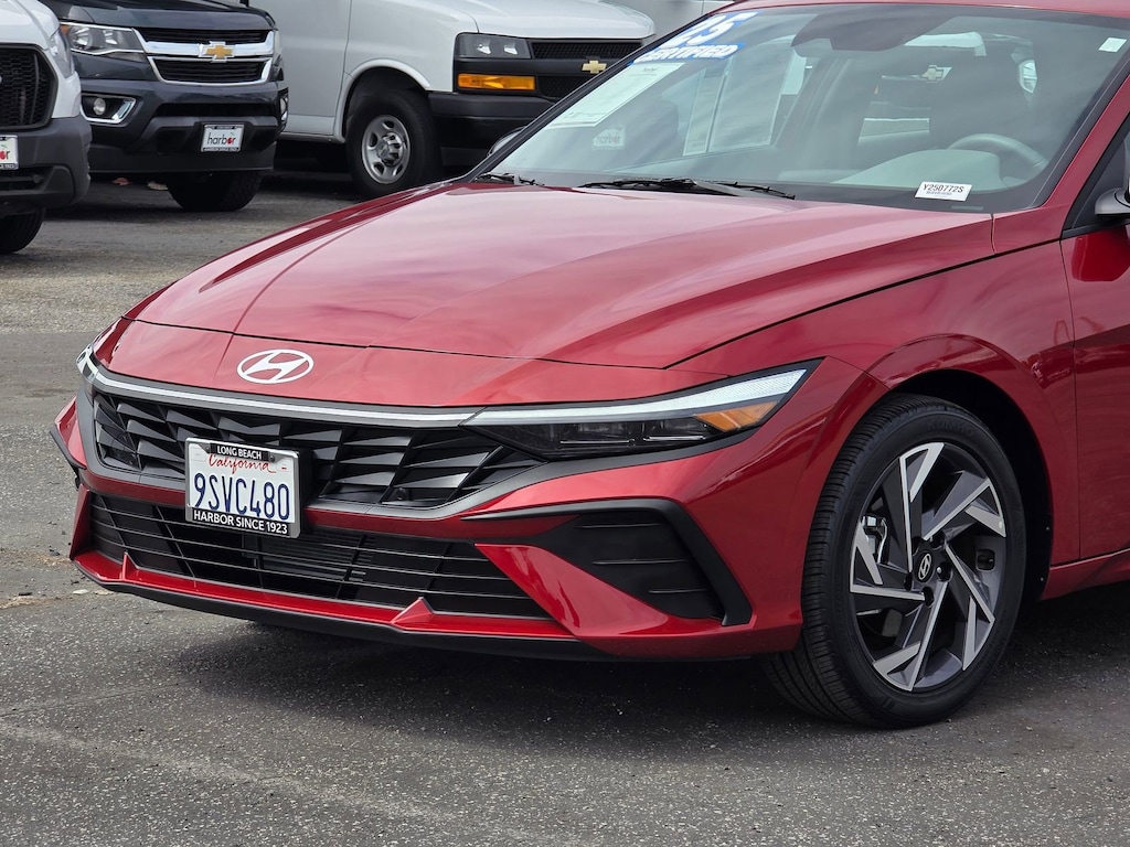 Certified 2025 Hyundai Elantra SEL Sport Sedan