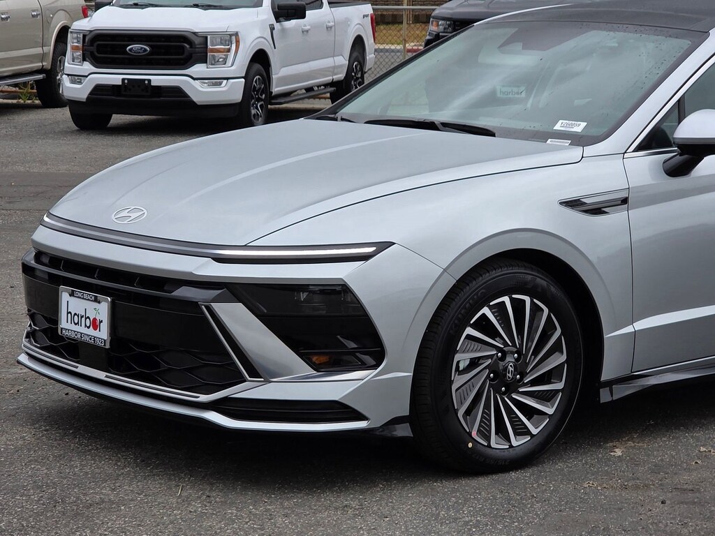 New 2026 Hyundai Sonata Hybrid SEL 4dr Car
