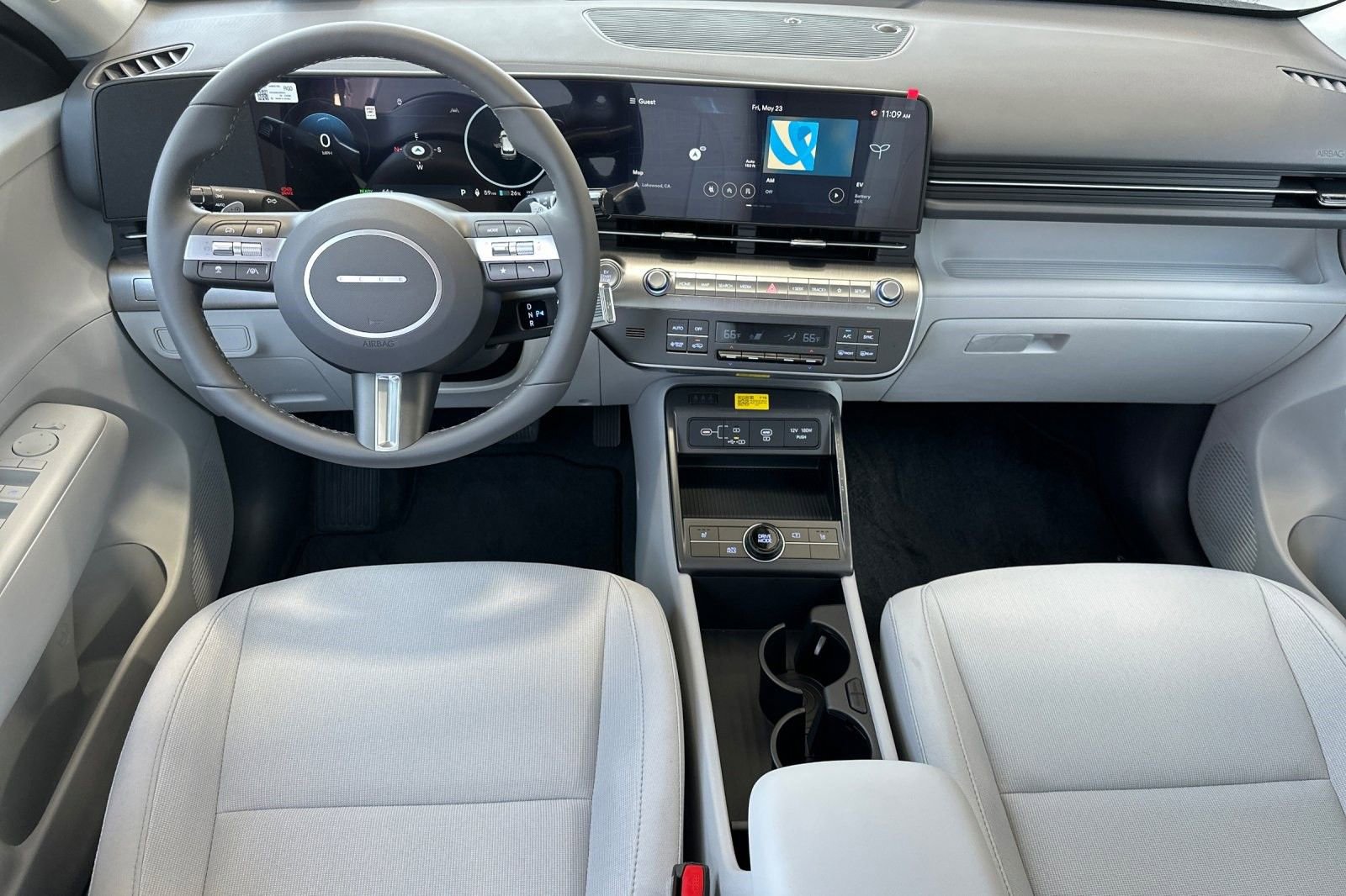 2025 Hyundai Kona EV SEL - Photo 15