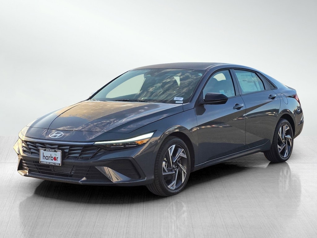 New 2025 Hyundai Elantra SEL Sport 4dr Car