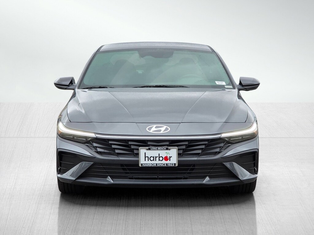 New 2025 Hyundai Elantra SEL Sport 4dr Car
