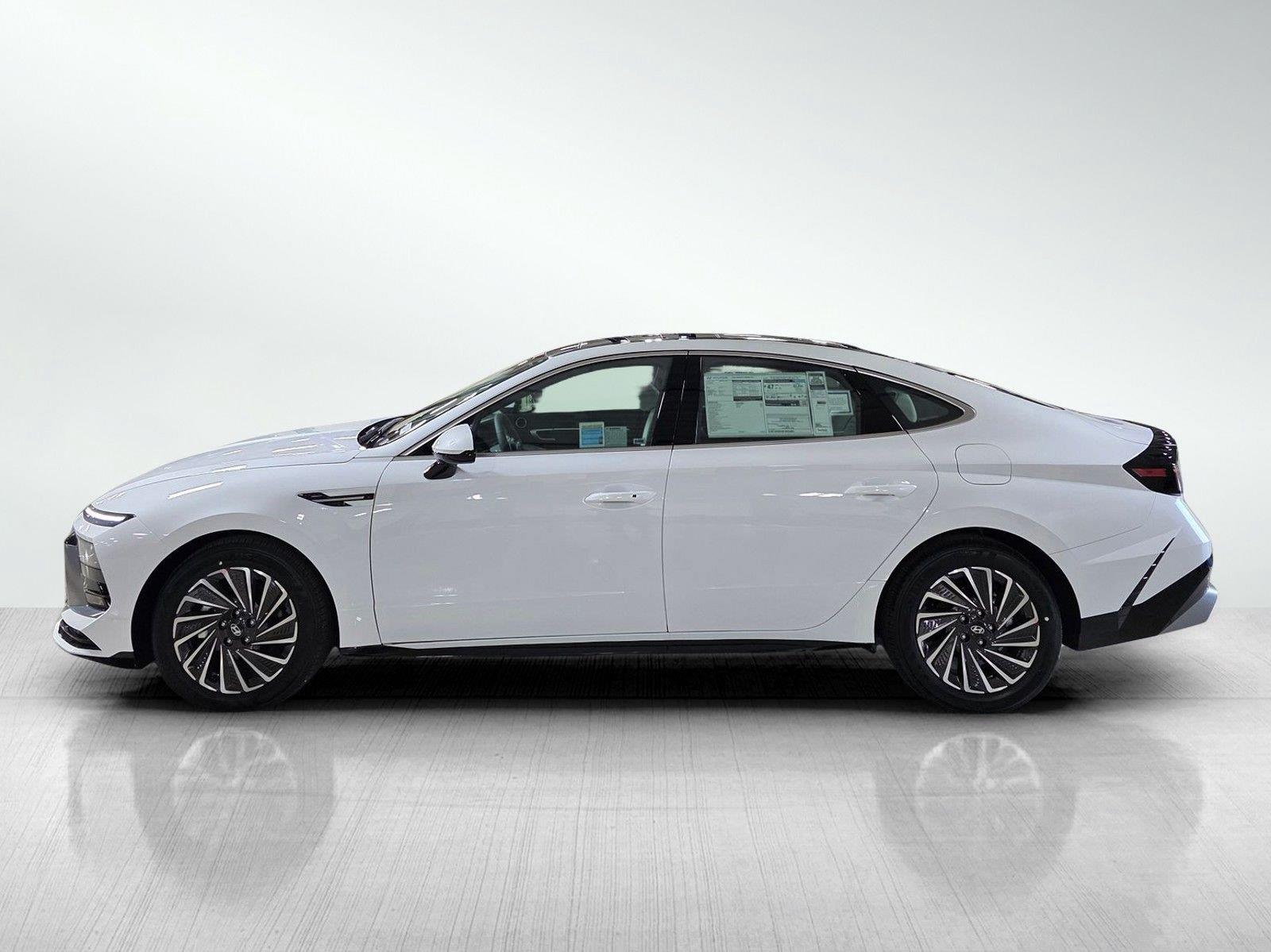 New 2026 Hyundai Sonata Hybrid SEL Sedan