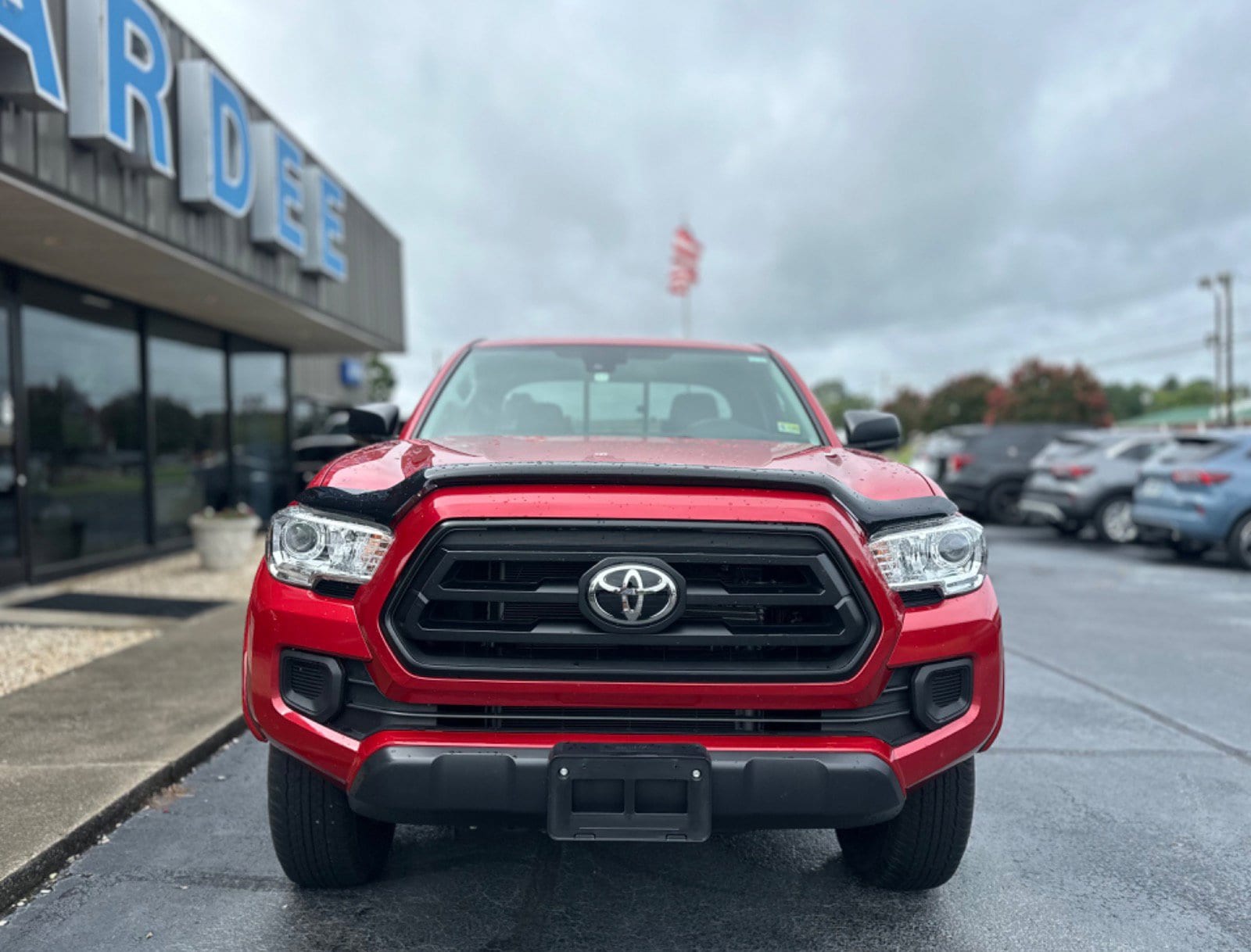 Used 2020 Toyota Tacoma SR with VIN 5TFSZ5AN8LX213070 for sale in South Hill, VA