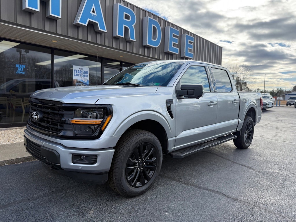 New 2025 Ford F-150 XLT Truck SuperCrew Cab