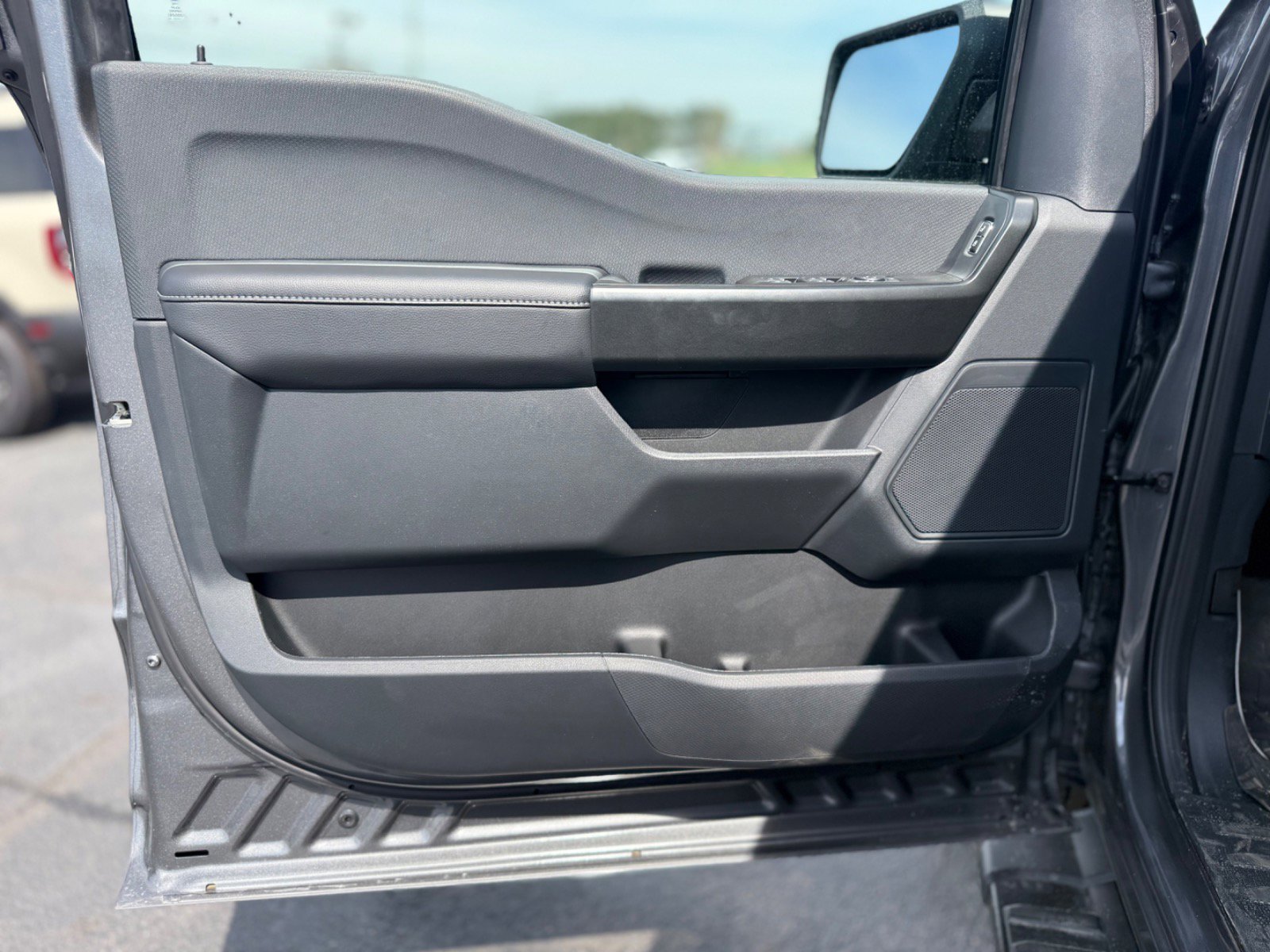 2025 Ford F-150 STX - Photo 5