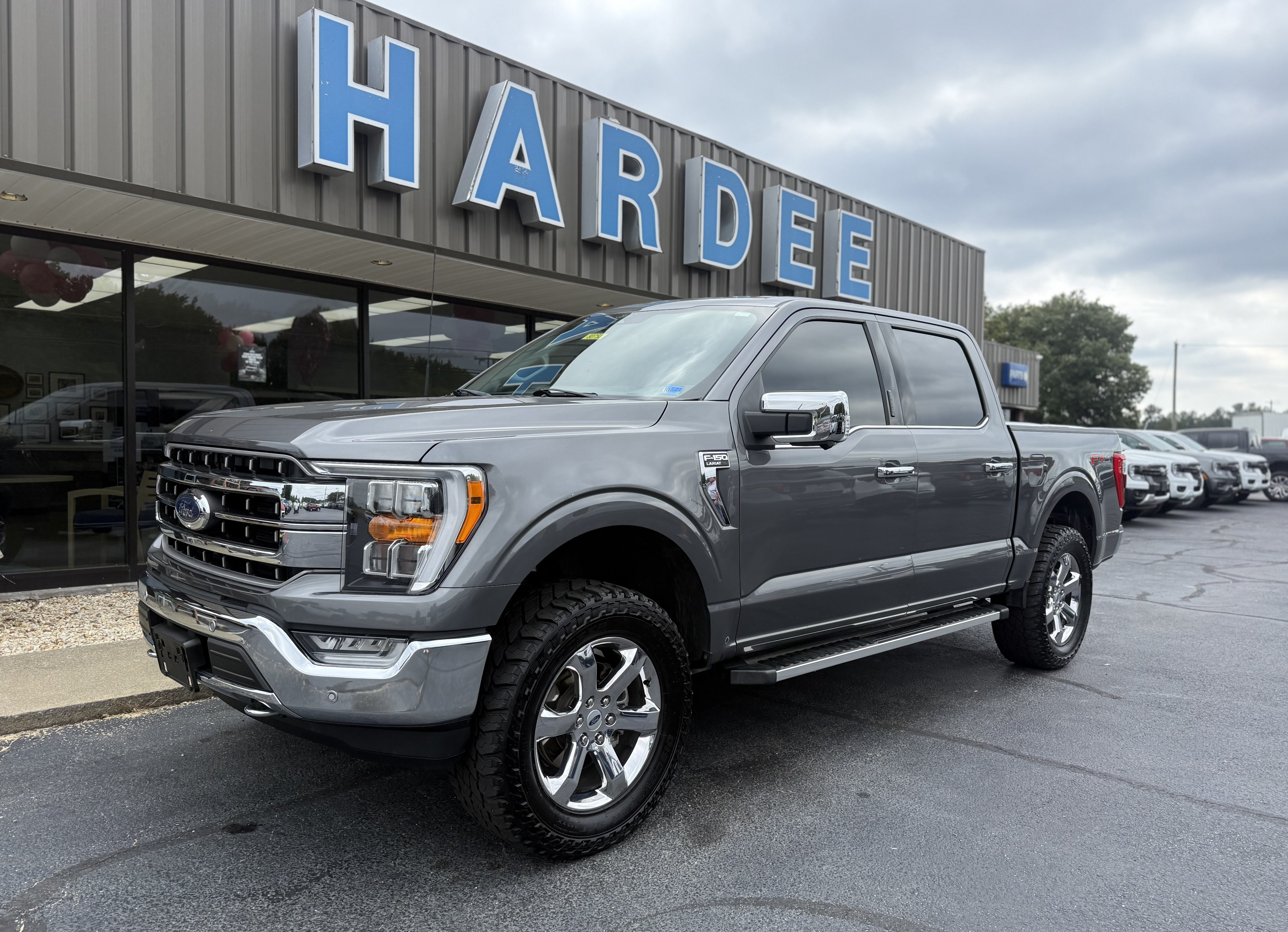 2022 Ford F-150 LARIAT Truck SuperCrew Cab
