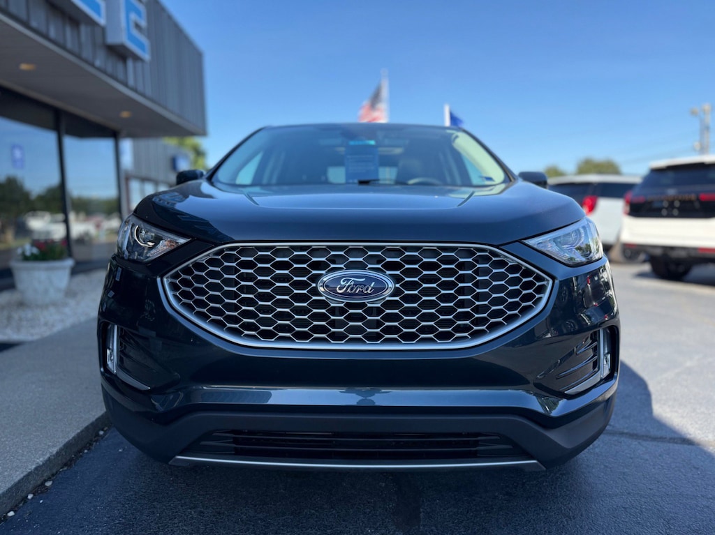 Used 2024 Ford Edge SUV