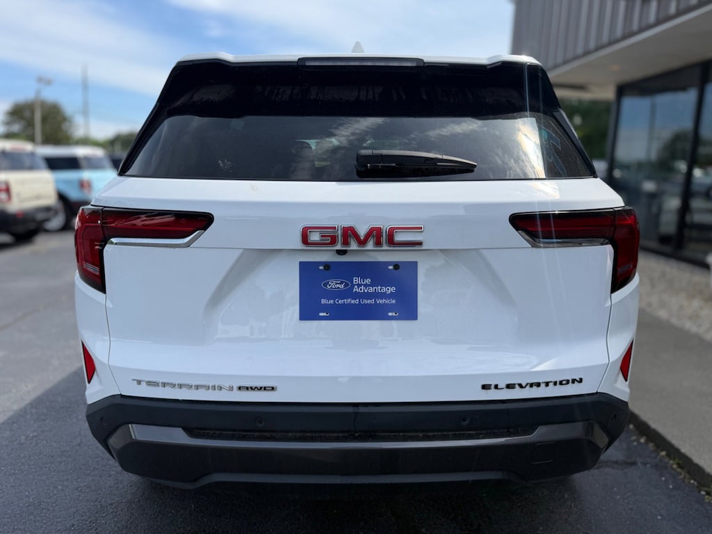 Used 2025 GMC Terrain AWD Elevation AWD Elevation
