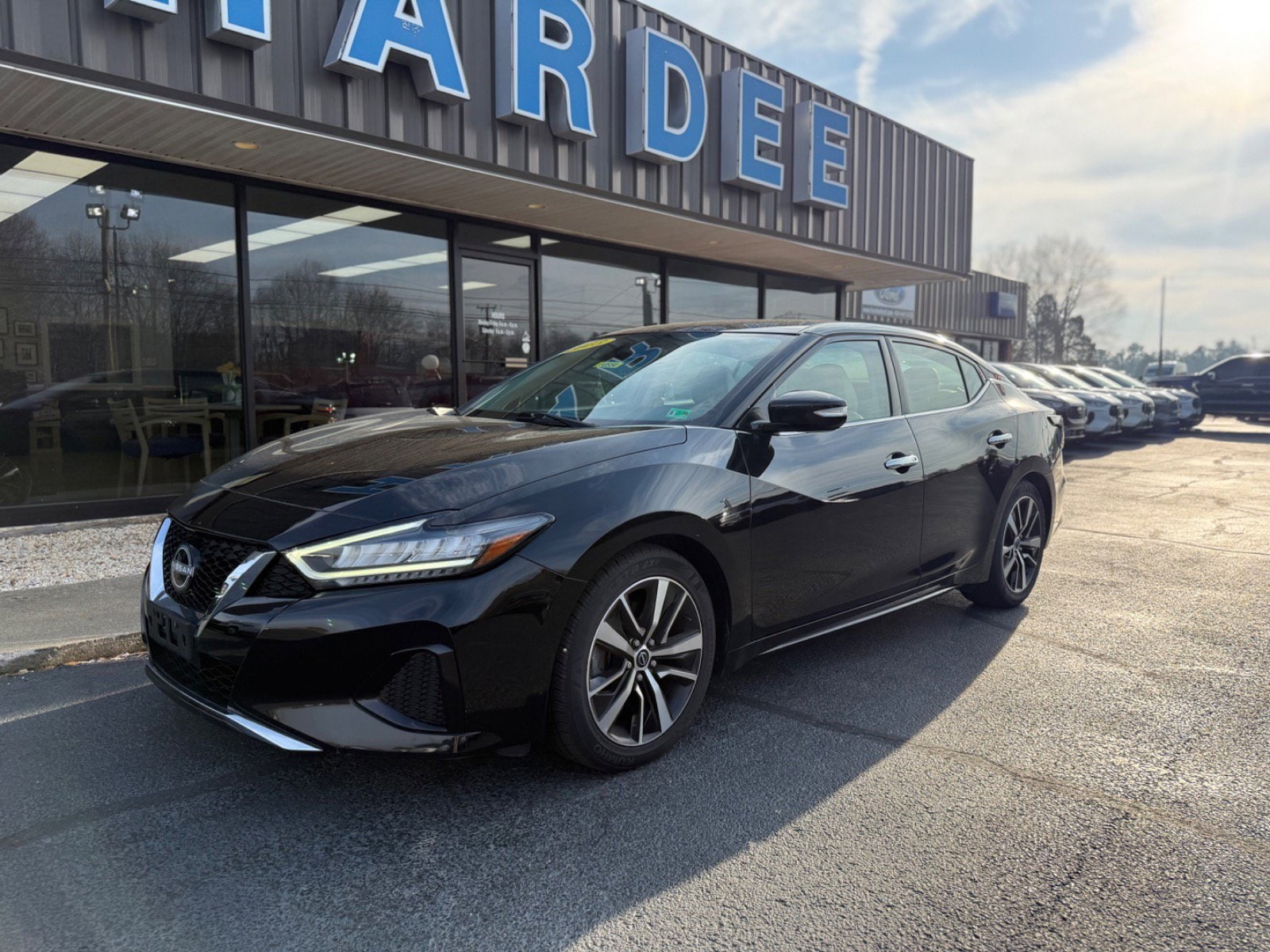 2023 Nissan Maxima SV