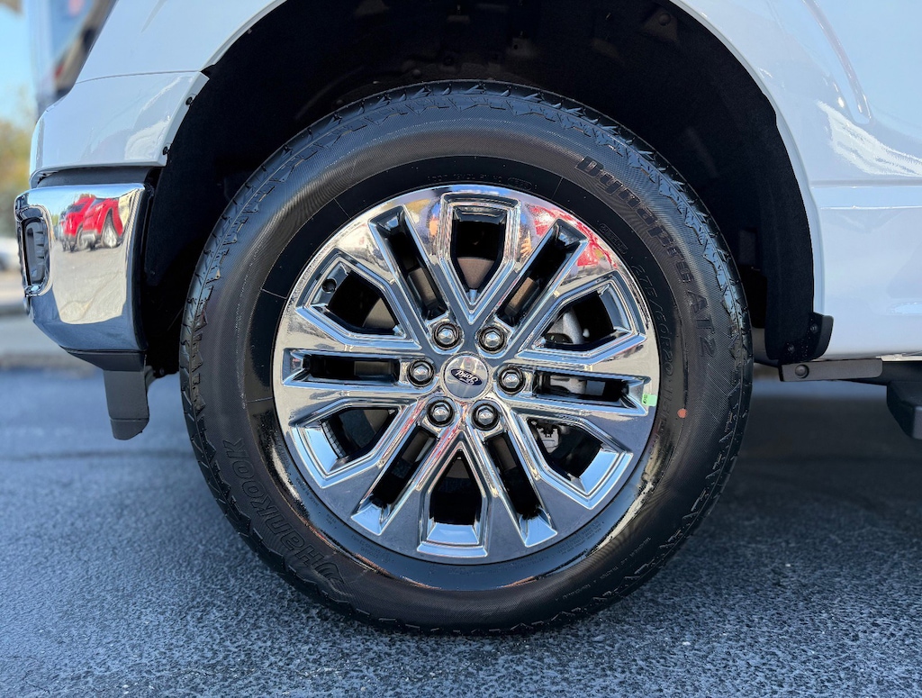 New 2025 Ford F-150 Lariat Truck SuperCrew Cab