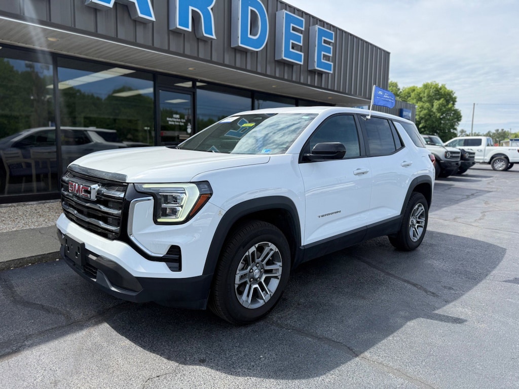 Used 2025 GMC Terrain AWD Elevation AWD Elevation