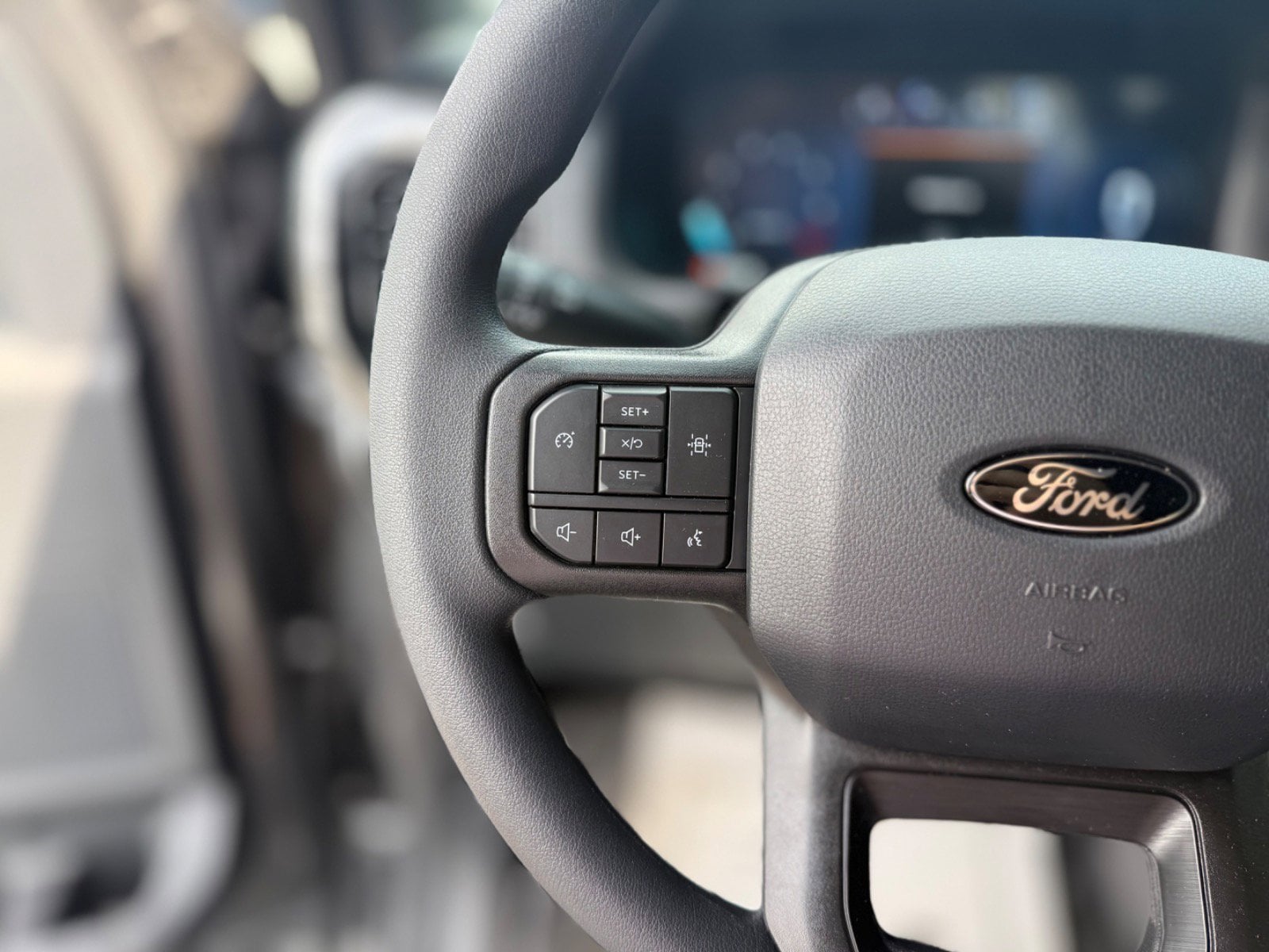 2025 Ford F-150 STX - Photo 9