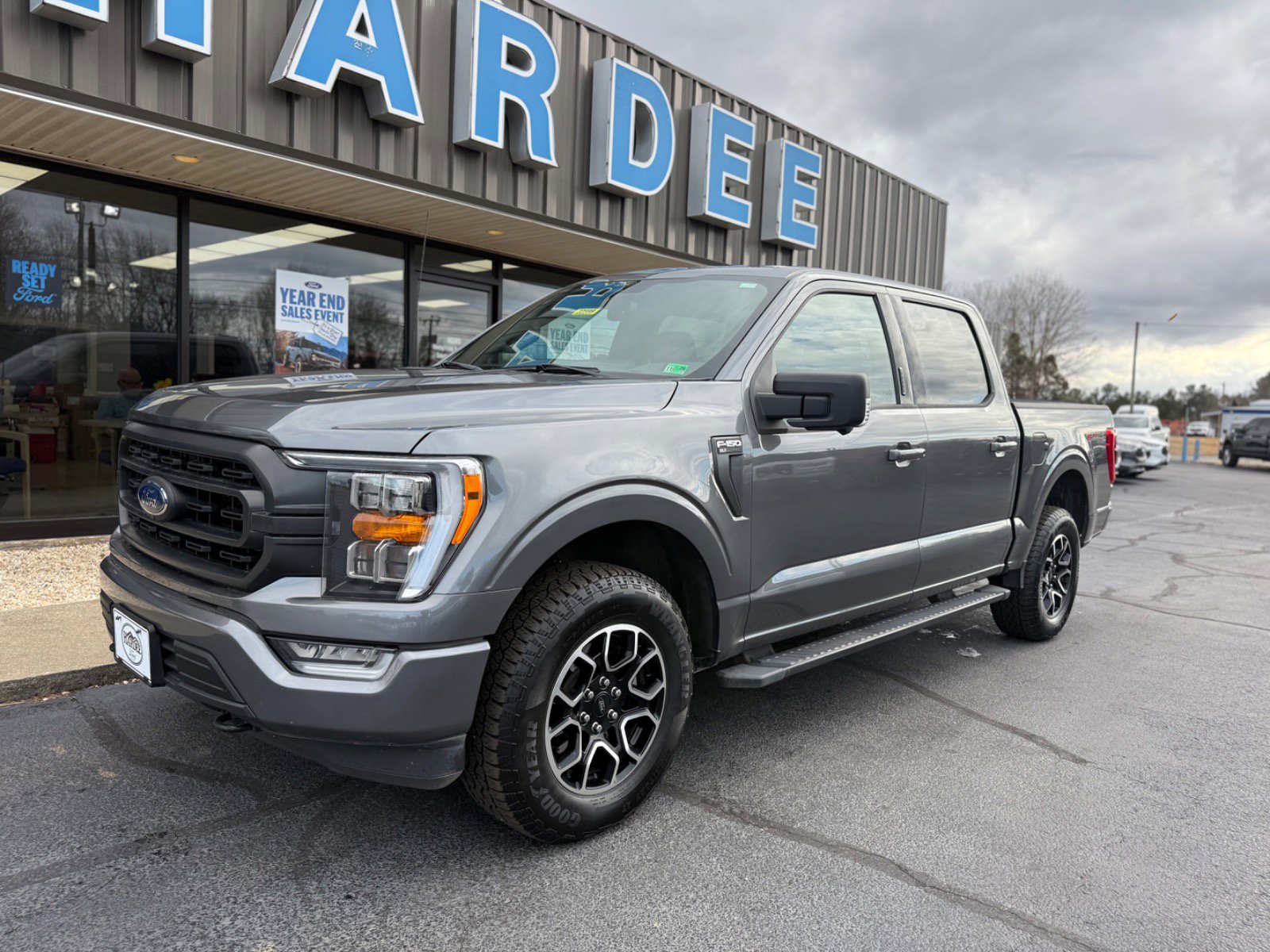 2022 Ford F-150 XLT's photo