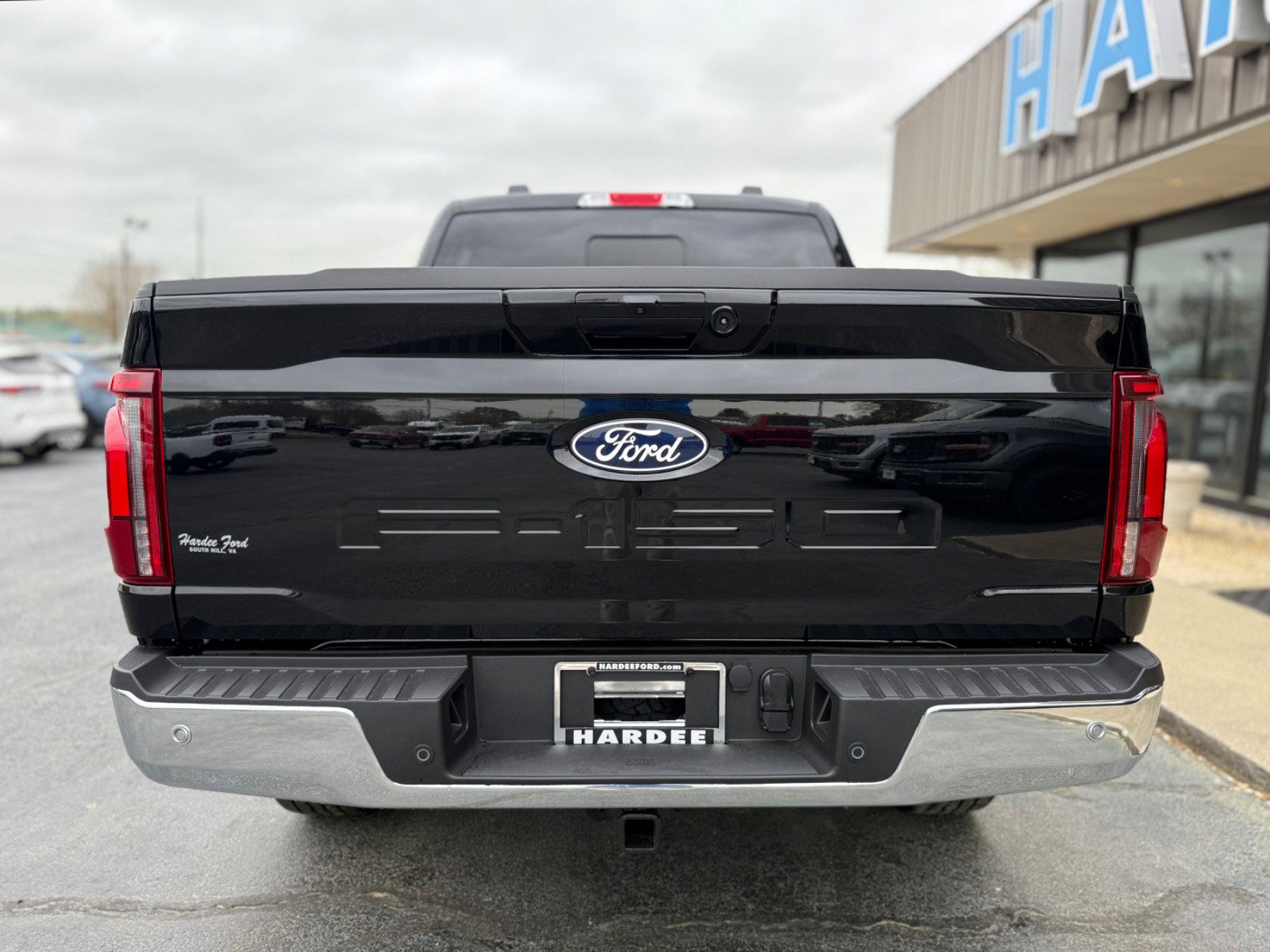 2025 Ford F-150 Lariat photo 3